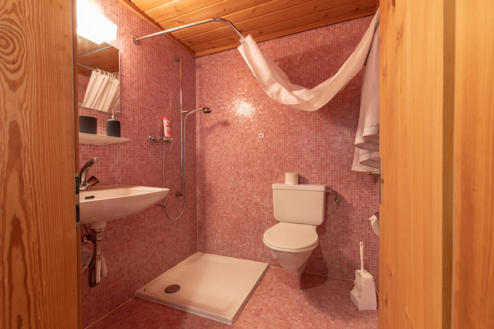 Ferienwohnung Chasa Curasch Scuol Exterior foto