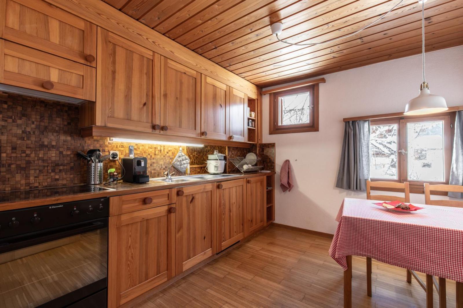 Ferienwohnung Chasa Curasch Scuol Exterior foto